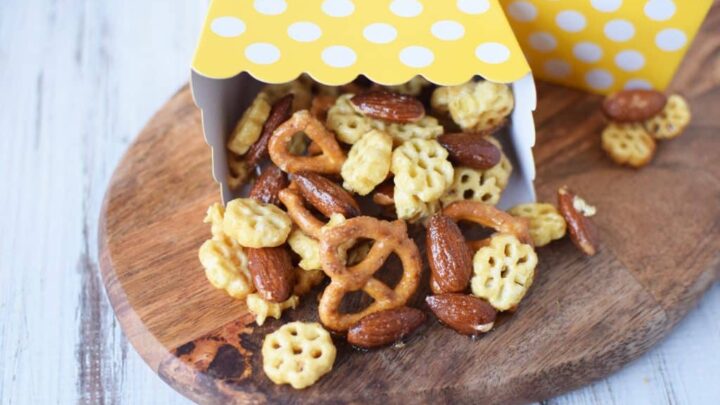 Disneys Christopher Robin Hunny Inspired Snack Mix10 1024x683 1